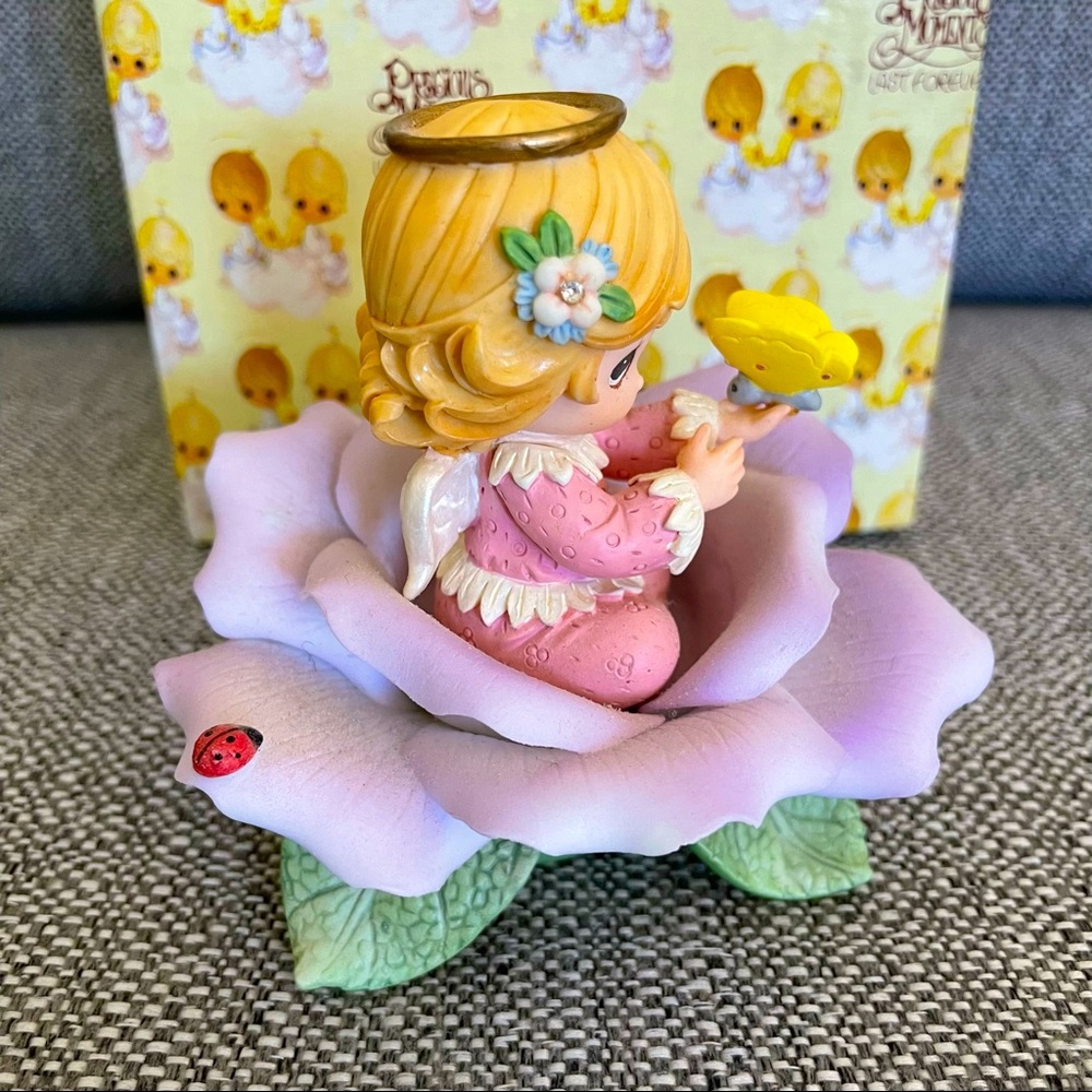 Precious Moments figurine 1999